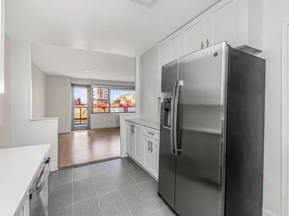 2500 Johnson Avenue image 4 of 10