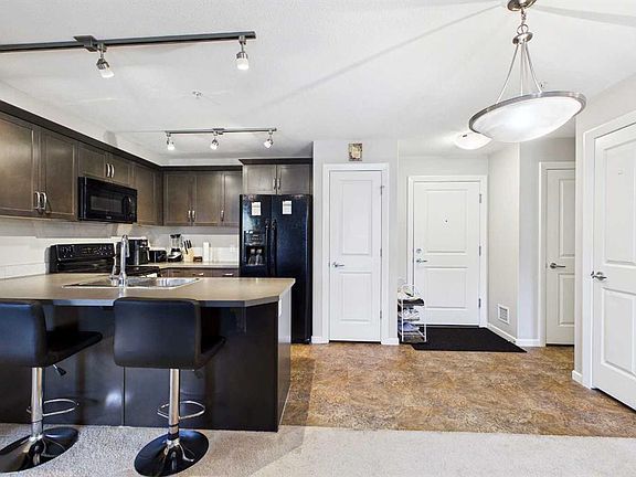 4th image of 402 NE Kincora Glen Rd NW #3307