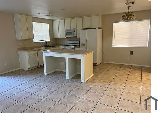 1st image of 2914 Paradise Hill Ct