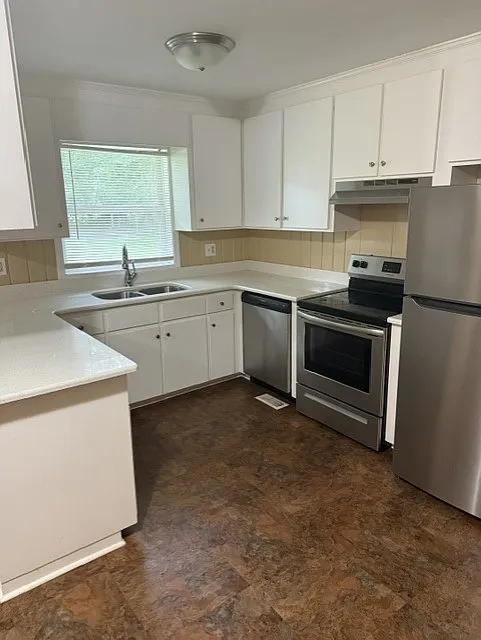 310 Massee Dr — Photo 2