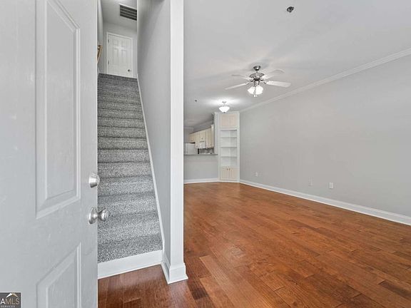 3rd image of 460 Barnett Shoals Rd APT E-3