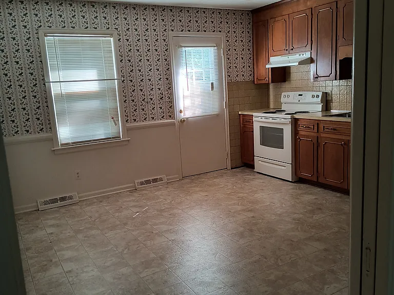 458 Tomahawk Dr #A — Photo 7