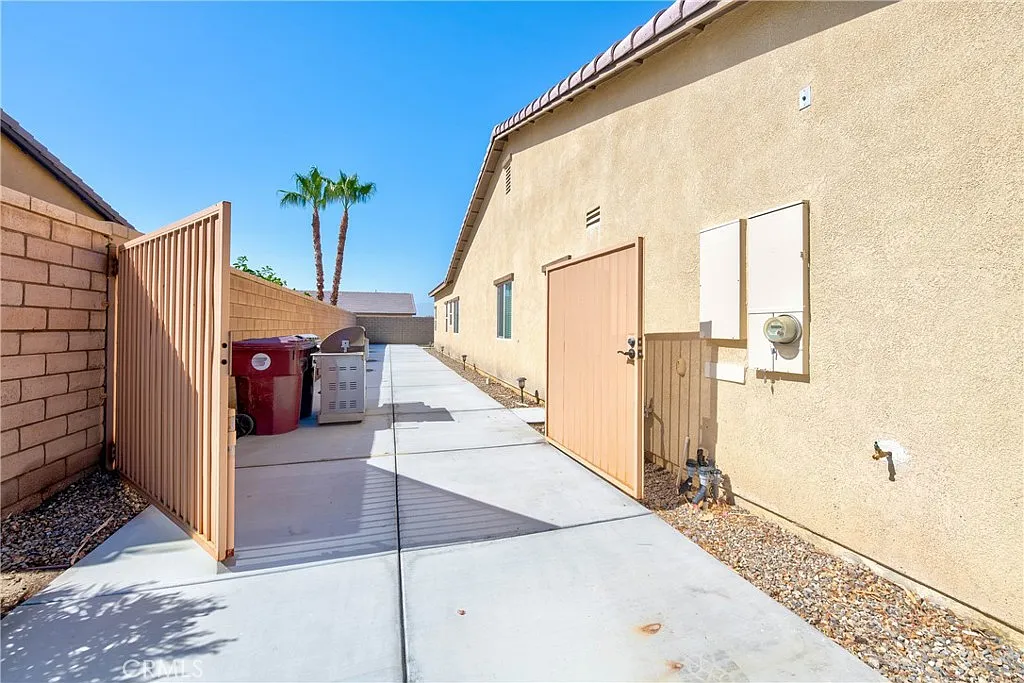 4 bed, 2793 sqft, $3,400 — Photo 3