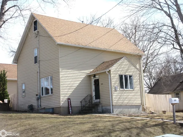 335 S 9th St, Forest City, IA 50436