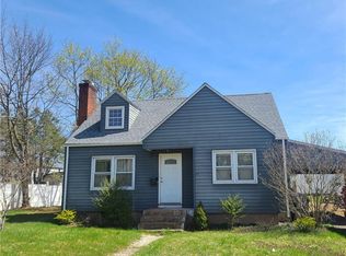 31 Edison Rd, Manchester, CT 06040