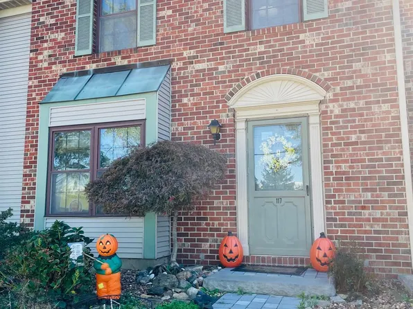 117 Bedford Ct, Piscataway, NJ 08854