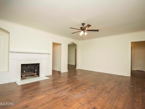 5th image of 3011 Sanders Dr