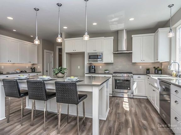 2nd image of 4566 SW Zenith Ave Lot 26