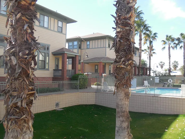746 S Beck Ave — Photo 21
