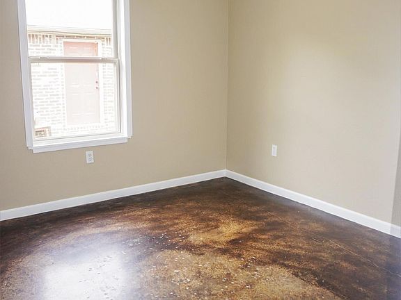 5th image of 407 E Allen Ave #2