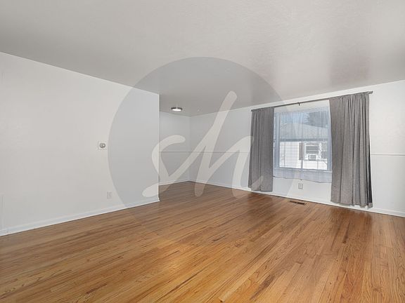 3rd image of 2330 Eagle View Dr