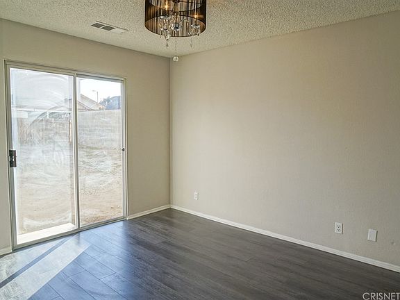 5th image of 4728 Katrina Pl