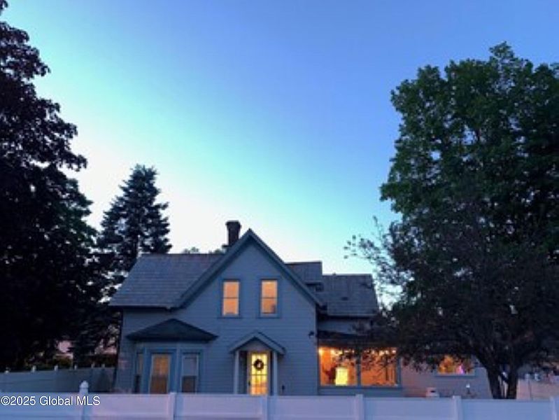 2nd image of 8 Stewart Avenue