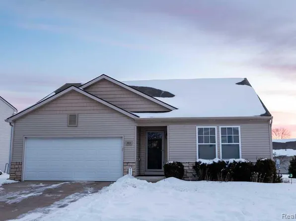 882 Primrose Ln, Milan, MI 48160