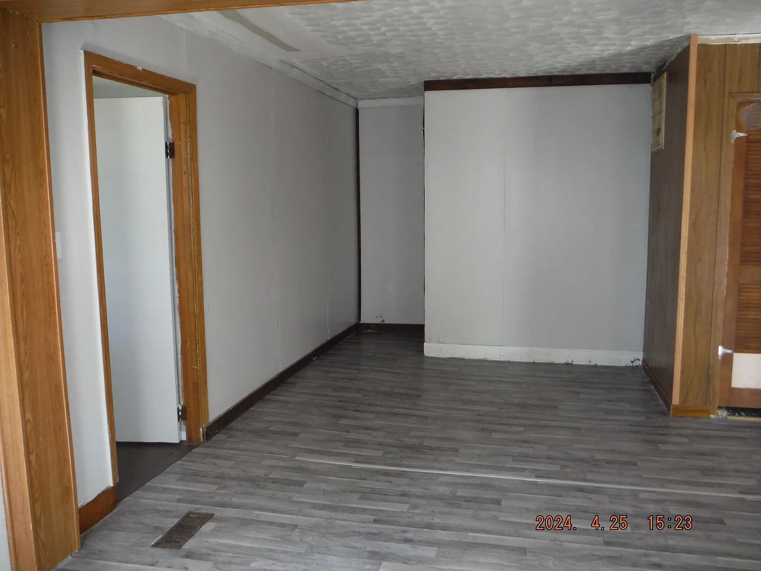 3 bed, 1292 sqft, $950 — Photo 2