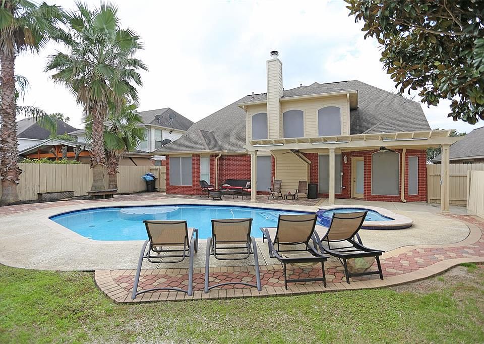 1st image of 9318 Willow Crossing Dr