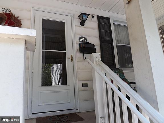 3rd image of 228 S Morris St