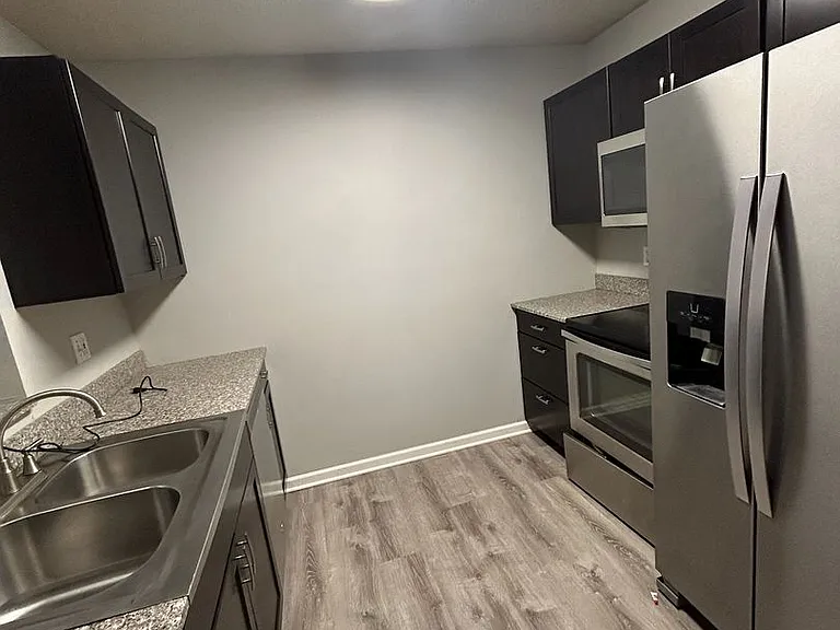 3913-3915 Olympic Ct — Photo 6