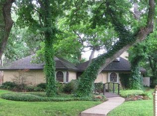 8449 Marys Creek Dr, Benbrook, TX 76116