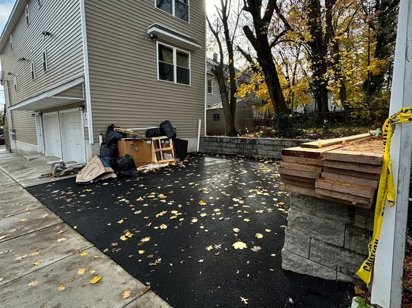 213 N 4th St, Paterson, NJ 07522