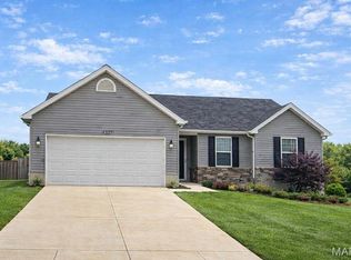 1627 Saint Charles Dr, Hillsboro, MO 63050