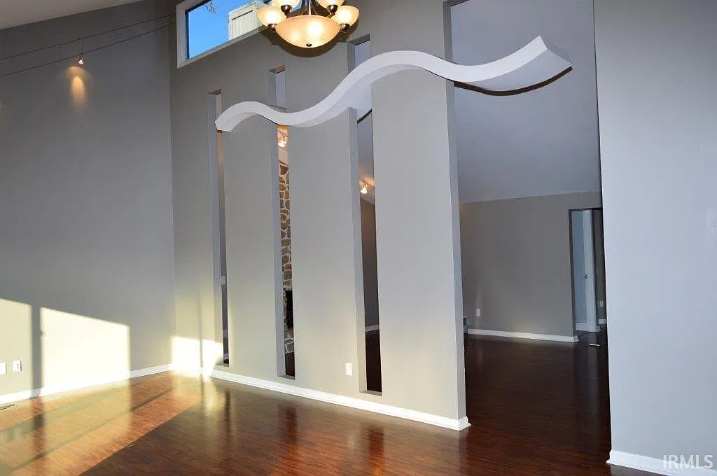 4 bed, 2.0 bath, 1964 sqft, $2,500 — Photo 3