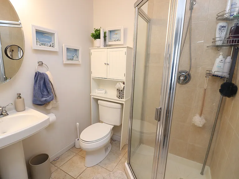 20 N Clermont Ave #B — Photo 24