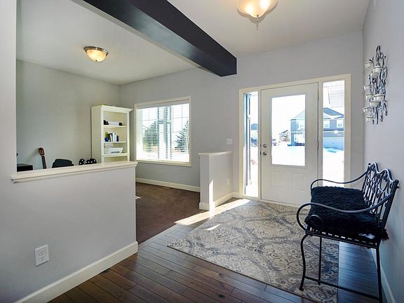 4th image of 1790 Carriage Hill Ct