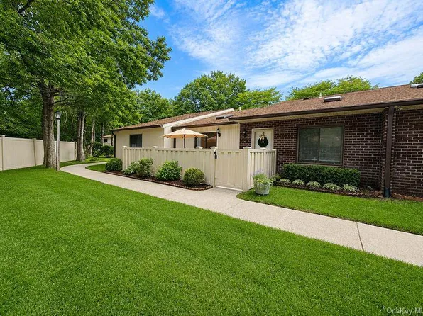 188 Birchwood Road, Coram, NY 11727