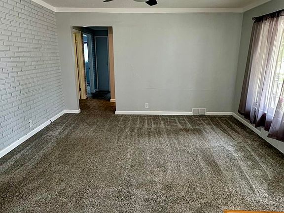 5th image of 15111 Cameron St