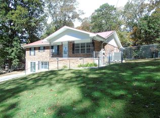 419 Benton Ln, Soddy Daisy, TN 37379