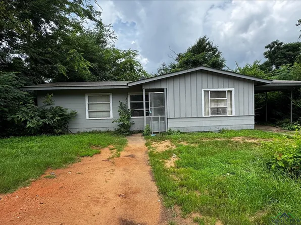 265 Houston St, Lone Star, TX 75668
