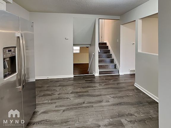 3rd image of 5126 Botsford Dr