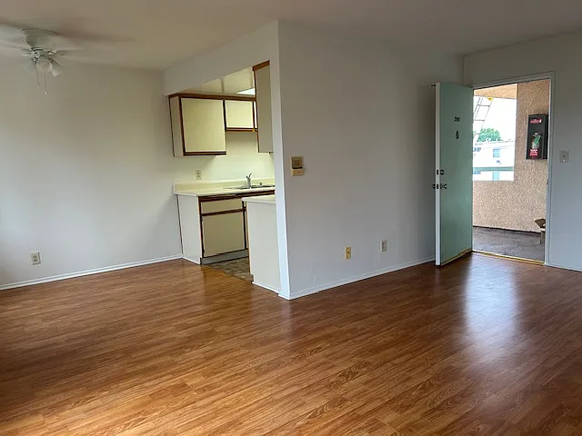 623 E Cypress Ave #204 — Photo 11