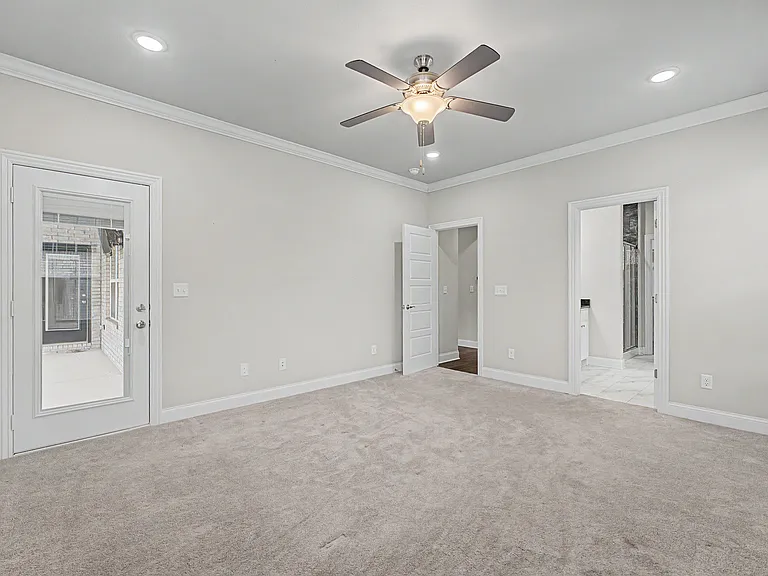 431 Linda Ln — Photo 7
