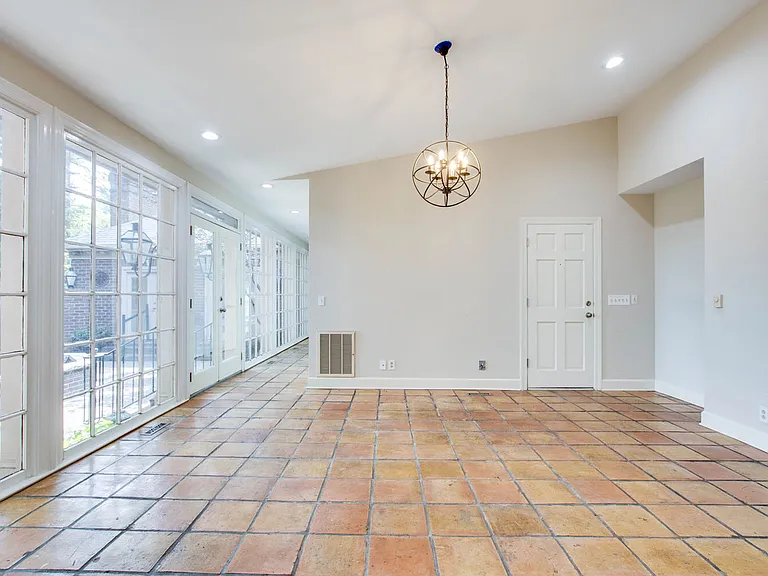 1306 SE Broad St — Photo 20