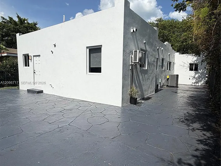 328 SW 15th Ave — Photo 25