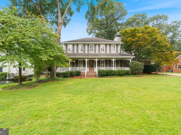 2675 Shadow Pine Dr, Roswell, GA 30076