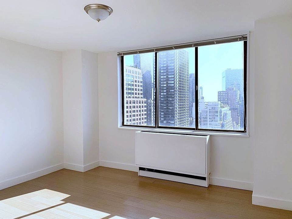 1st image of 200 E 33rd St APT 19J