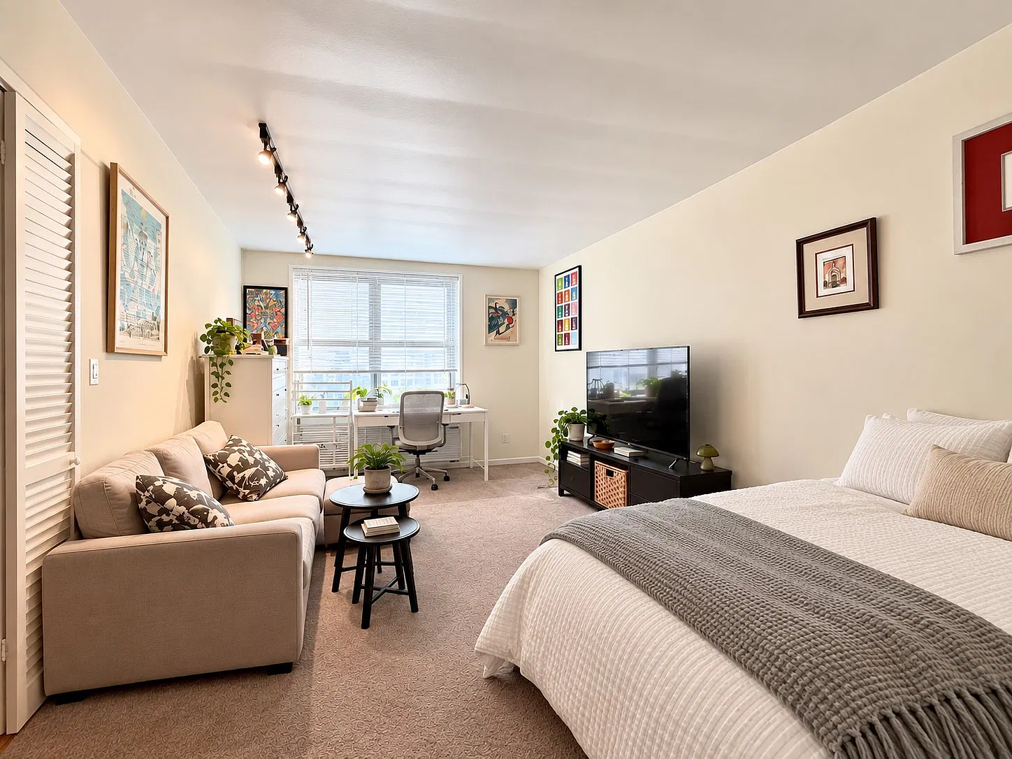 345 East 54th Street — Photo 1