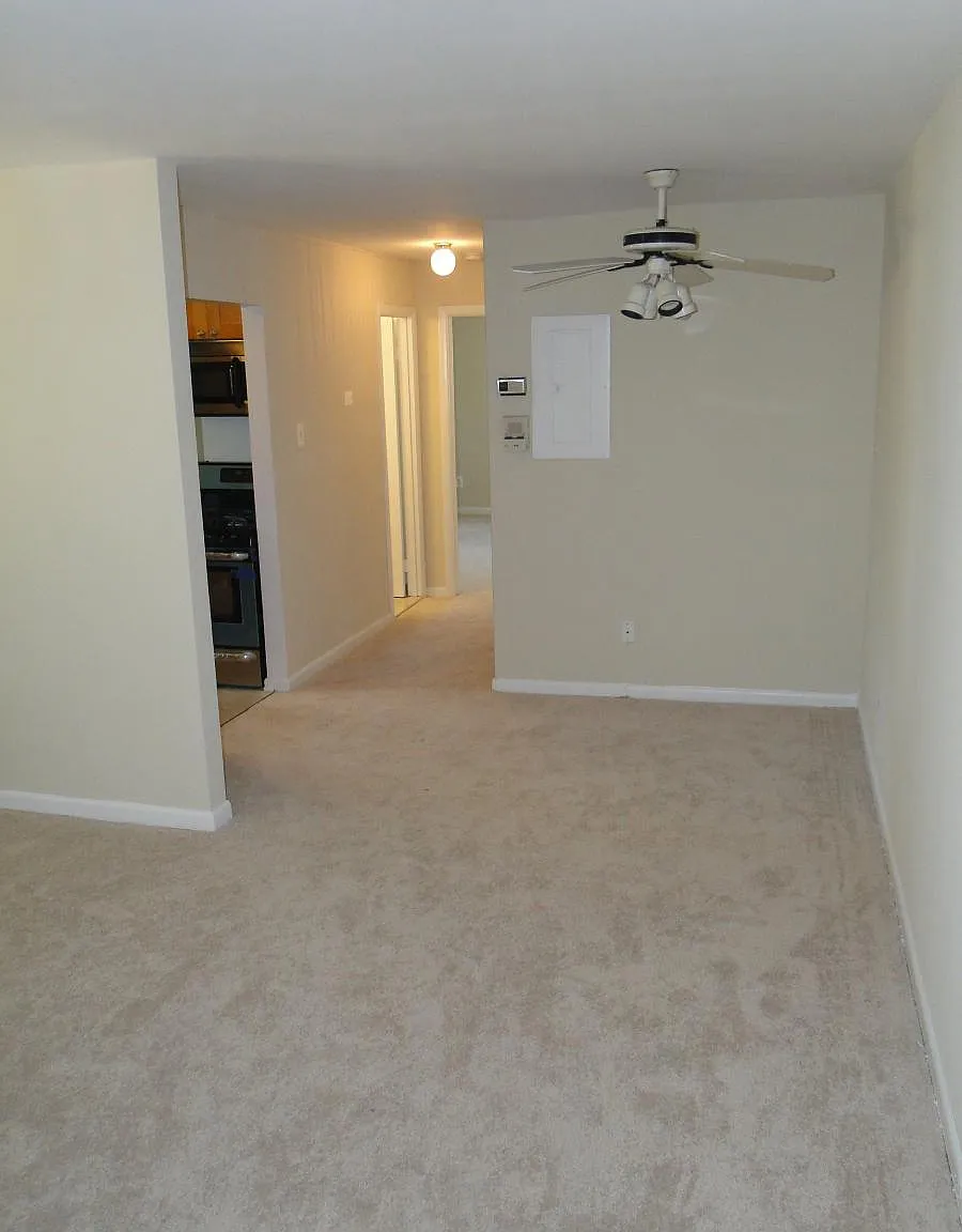 306 Adams Avenue — Photo 4