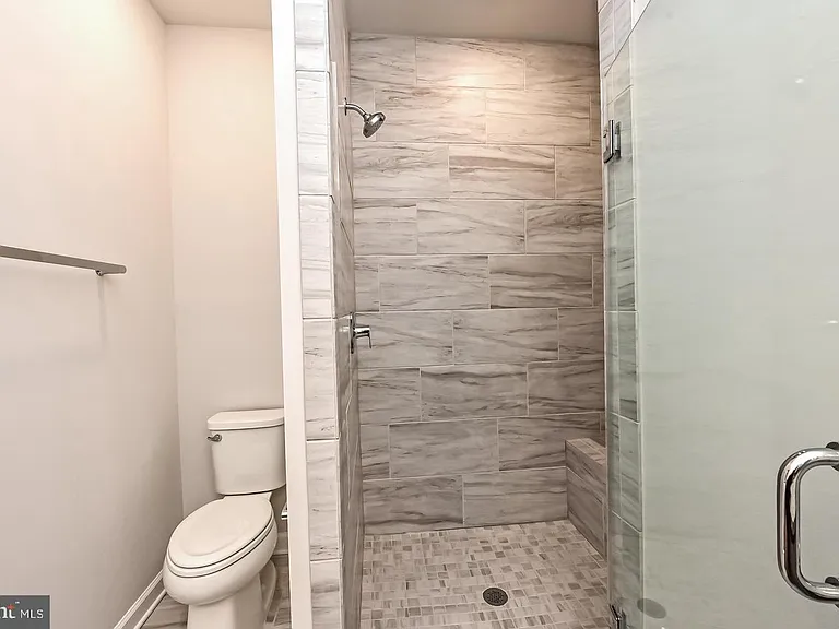 4404 Fair Lakes Ct — Photo 42