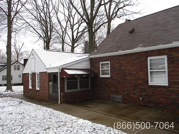 2nd image of 2410 Lyon Blvd