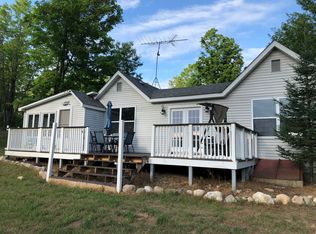 1720 S Bailey Lake Ave, Gladwin, MI 48624