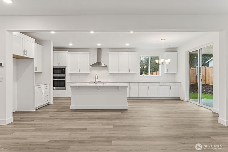 5th image of 13918 207th Avenue E #1382