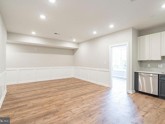 3rd image of 435 N 35th St #C