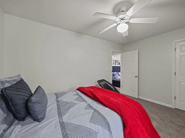 949 Pensford Dr — Photo 22