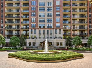 55 W Delaware Pl APT 1101, Chicago, IL 60610