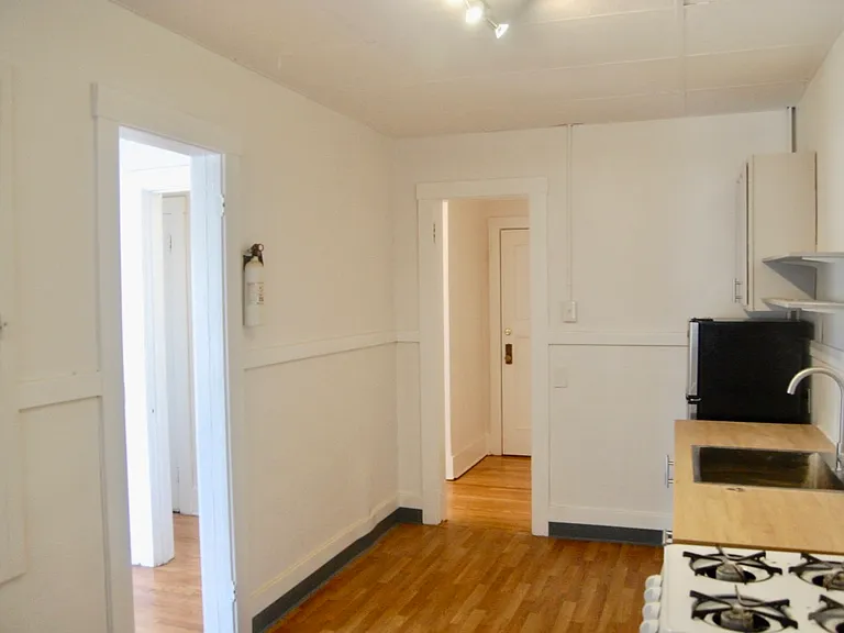 25 Broezel St #205 — Photo 2