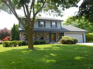 11213 Francis Ct W, Franklin, WI 53132